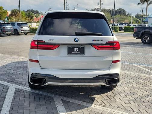 2021 BMW X7 M50i