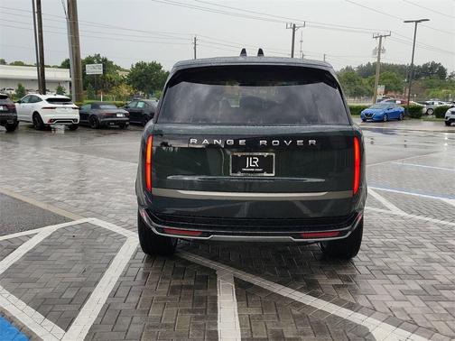 2025 Land Rover Range Rover P400 SE