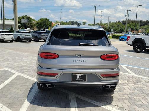 Storm Gray 2021 Bentley Bentayga V8