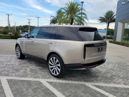 2025 Land Rover Range Rover AUTOBIOGRAPHY