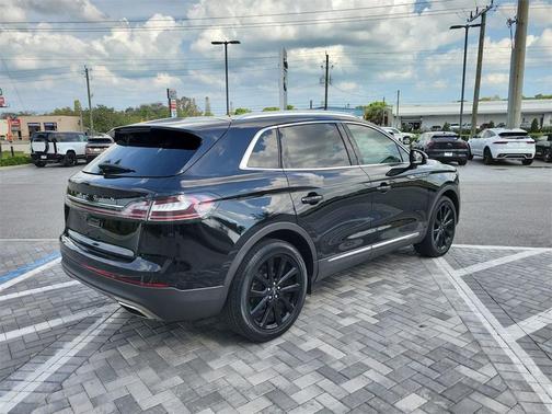 2021 Lincoln Nautilus Reserve