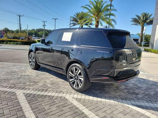 2023 Land Rover Range Rover P530 SE