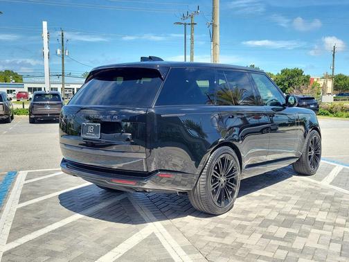 Santorini Black 2025 Land Rover Range Rover P530 SE