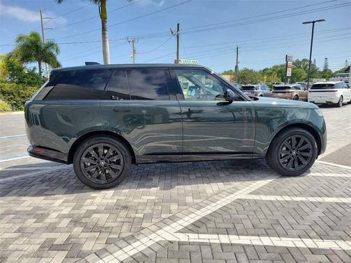 2025 Land Rover Range Rover P530 SE