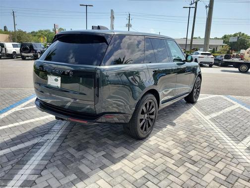 2025 Land Rover Range Rover P530 SE