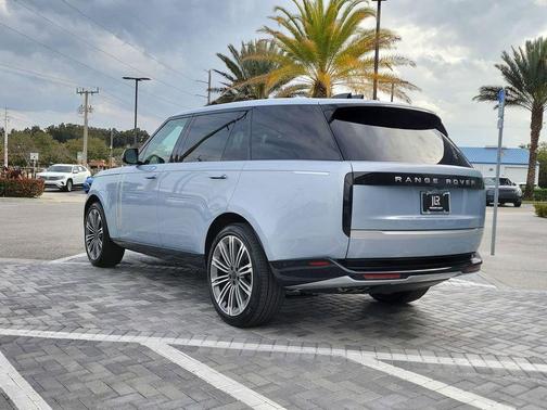 Ionian Silver In Gloss Finish 2026 Land Rover Range Rover AUTOBIOGRAPHY