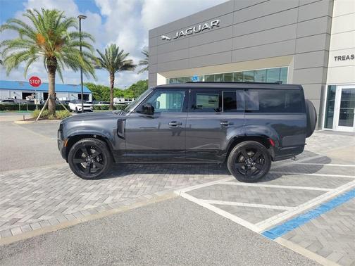 2025 Land Rover Defender P500 V8