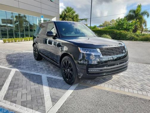 2025 Land Rover Range Rover P550e SE