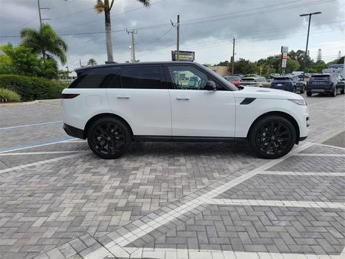 2025 Land Rover Range Rover Sport P360 SE