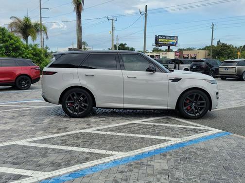 Borasco Grey 2024 Land Rover Range Rover Sport Dynamic SE