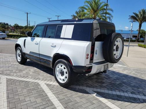 2025 Land Rover Defender P400 S