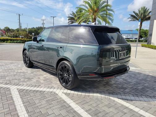 2025 Land Rover Range Rover P530 SE