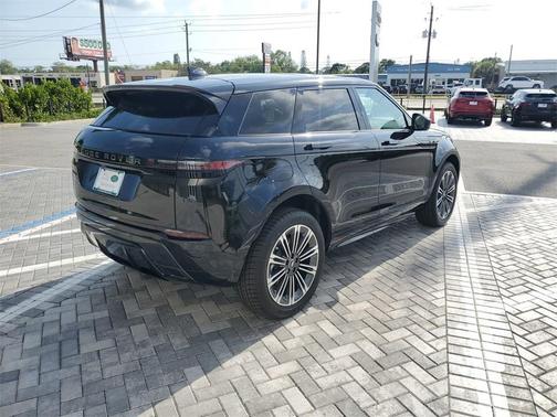2026 Land Rover Range Rover Evoque Dynamic SE
