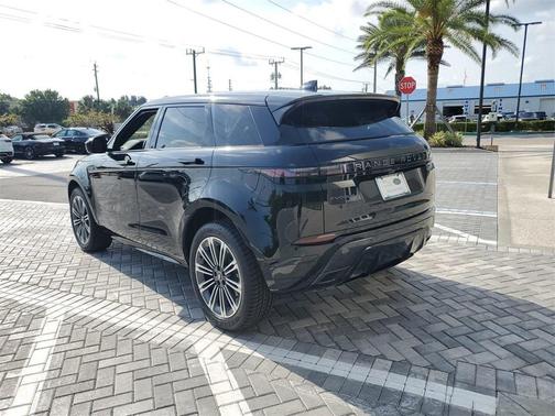 2026 Land Rover Range Rover Evoque Dynamic SE