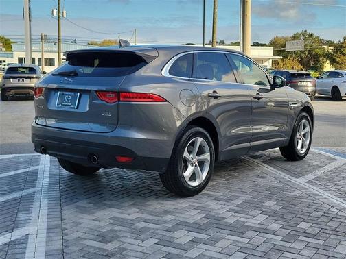 2017 Jaguar F-PACE 35t Prestige