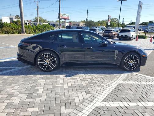 2023 Porsche Panamera Platinum Edition