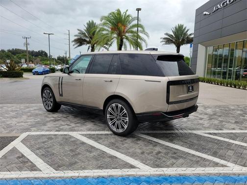 2025 Land Rover Range Rover P400 SE