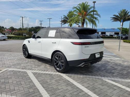 2023 Land Rover Range Rover Sport SE