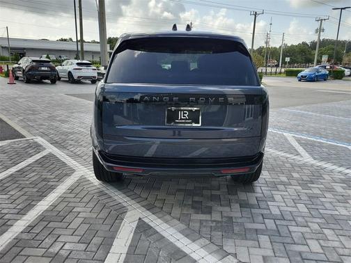 2025 Land Rover Range Rover P530 SE