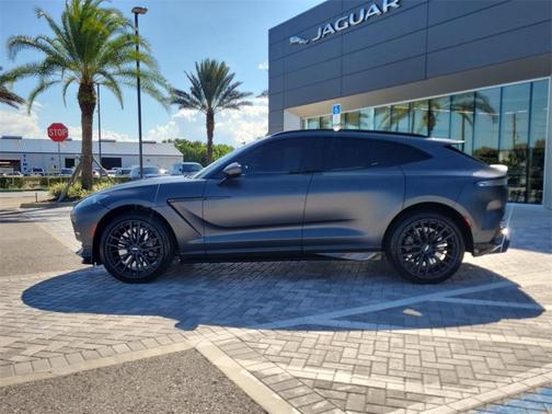 2025 Aston Martin DBX 707