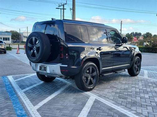 2025 Land Rover Defender P300