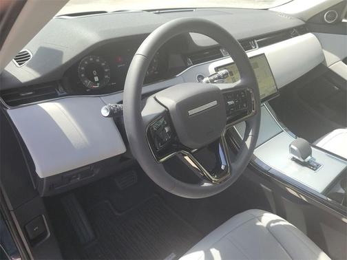 2025 Land Rover Range Rover Evoque Core S