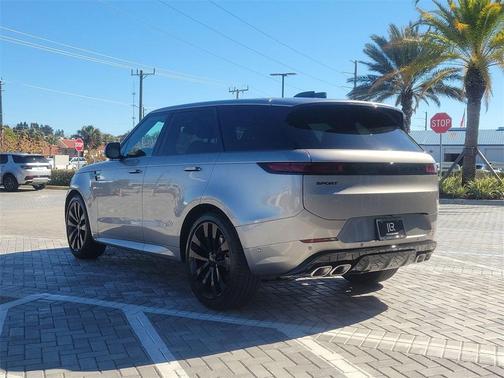 2026 Land Rover Range Rover Sport 5.0 Supercharged Dynamic