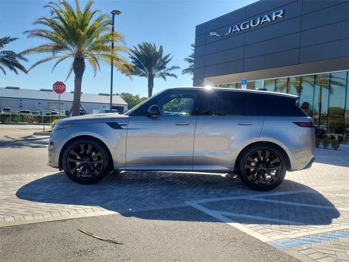 2026 Land Rover Range Rover Sport 5.0 Supercharged Dynamic