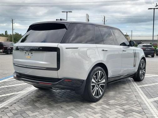 2024 Land Rover Range Rover P400 SE