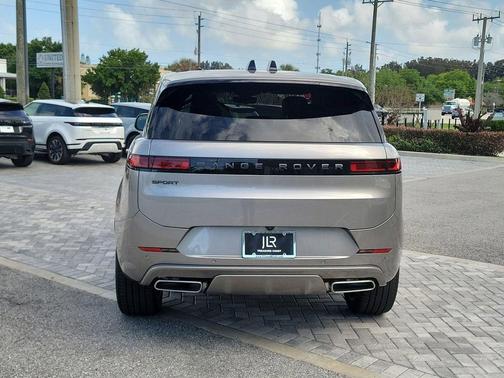 2026 Land Rover Range Rover Sport P400 Dynamic SE