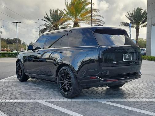 2024 Land Rover Range Rover AUTOBIOGRAPHY