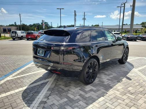 2026 Land Rover Range Rover Velar P250 Dynamic SE