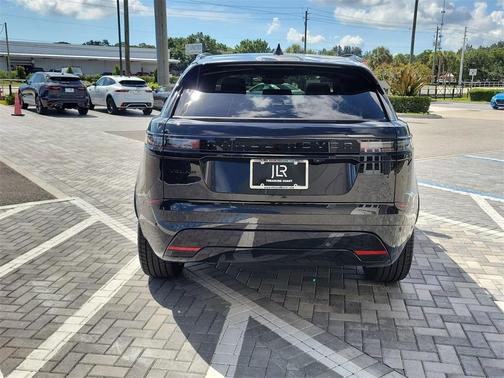 2026 Land Rover Range Rover Velar P250 Dynamic SE