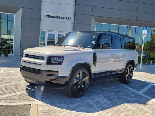 Borasco Grey 2026 Land Rover Defender P400 X-Dynamic SE