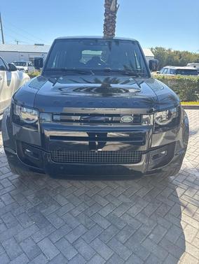 2024 Land Rover Defender P400 X