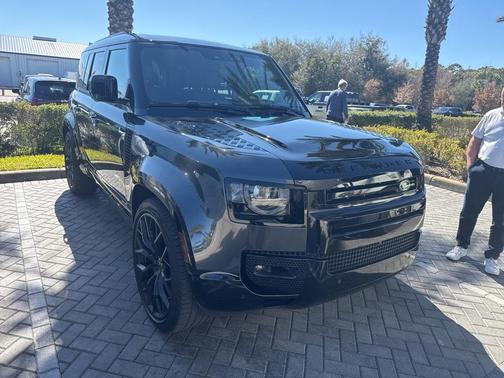 2024 Land Rover Defender P400 X