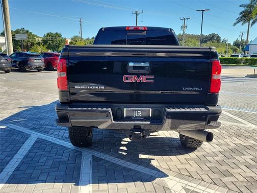 2016 GMC Sierra 2500 Denali