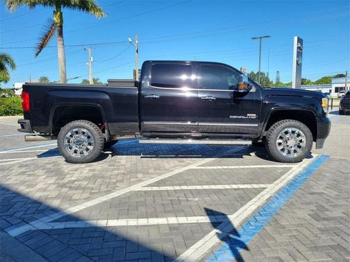 2016 GMC Sierra 2500 Denali