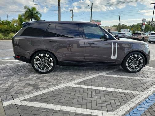 2025 Land Rover Range Rover AUTOBIOGRAPHY