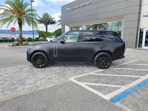 2025 Land Rover Range Rover P400 SE