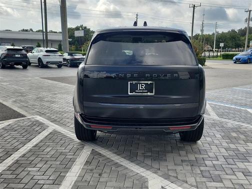2025 Land Rover Range Rover P400 SE