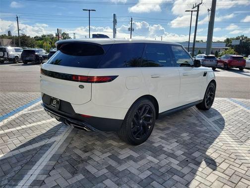 2023 Land Rover Range Rover Sport SE