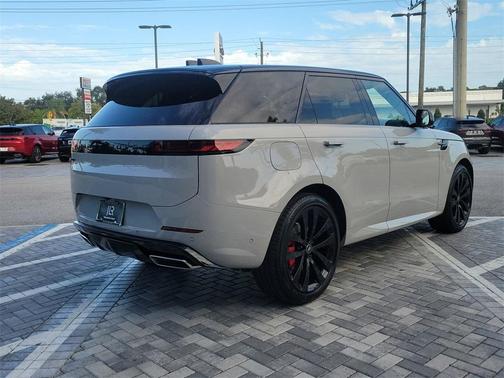 2025 Land Rover Range Rover Sport P460 Dynamic SE