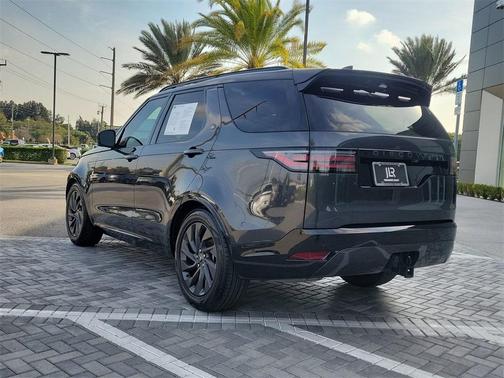 2024 Land Rover Discovery P360 Dynamic SE