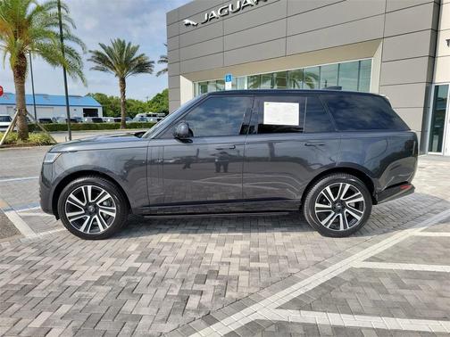 2023 Land Rover Range Rover P400 SE