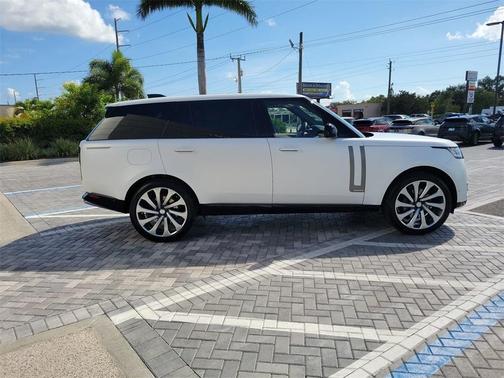 2025 Land Rover Range Rover AUTOBIOGRAPHY