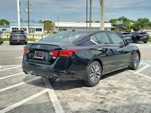 Black 2025 Nissan Altima SV