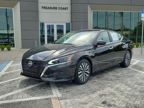 Black 2025 Nissan Altima SV