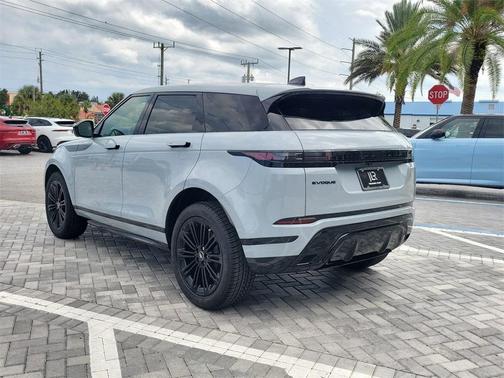 2026 Land Rover Range Rover Evoque Dynamic SE