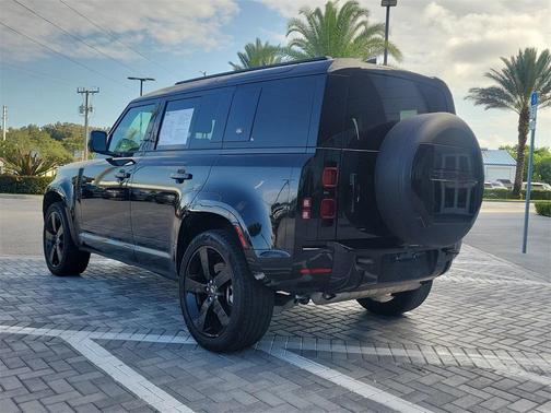 2023 Land Rover Defender 110 X-Dynamic SE